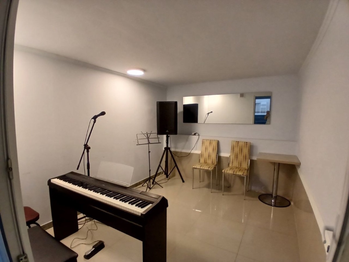 Music Point Оранж, вокальный класс